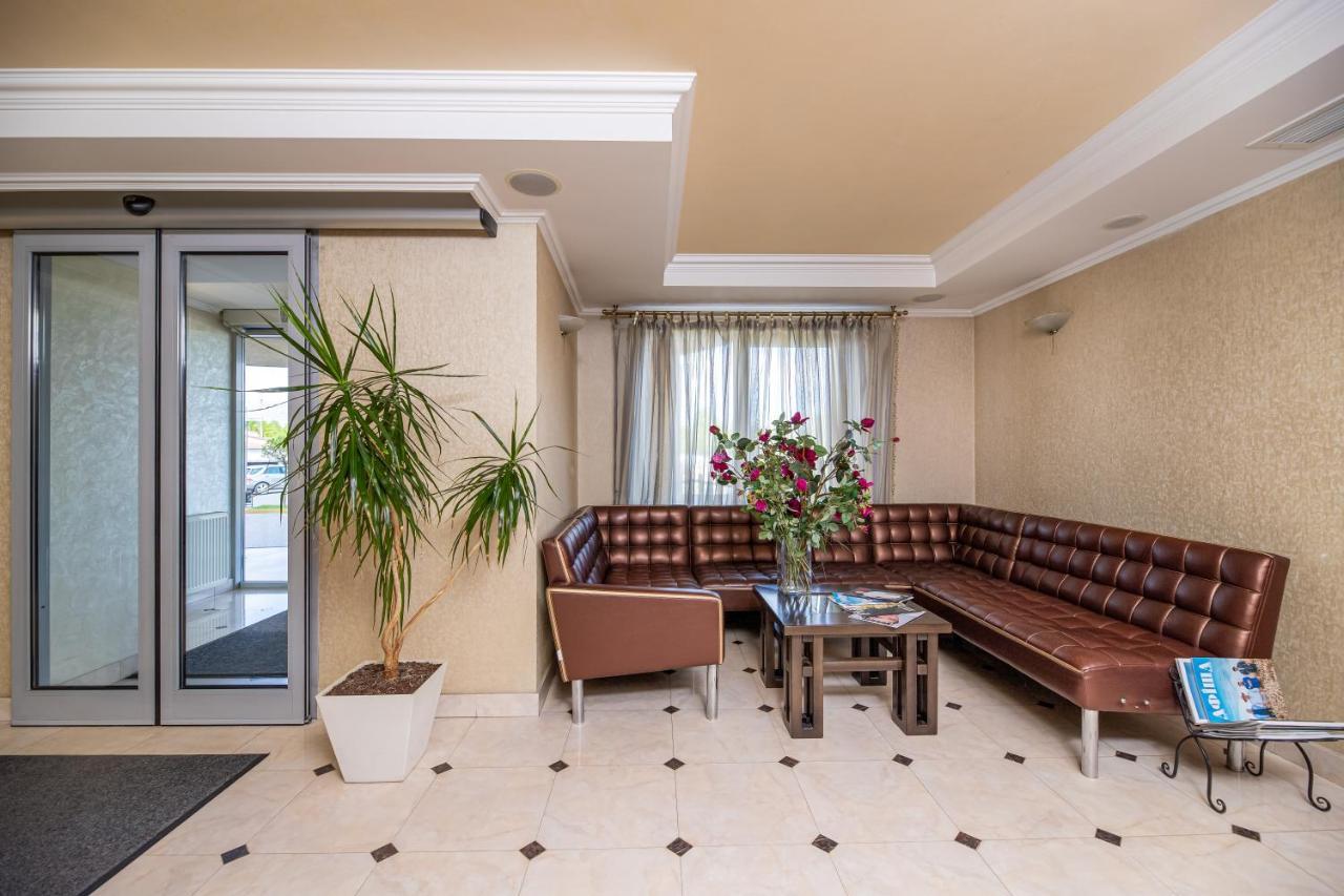 Sonata Hotel & Restaurant "Готель Соната" Lviv Exterior photo