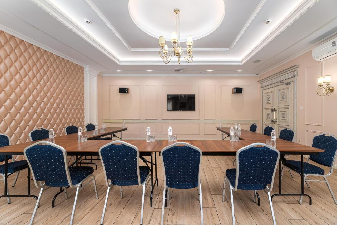 Sonata Hotel & Restaurant "Готель Соната" Lviv Exterior photo