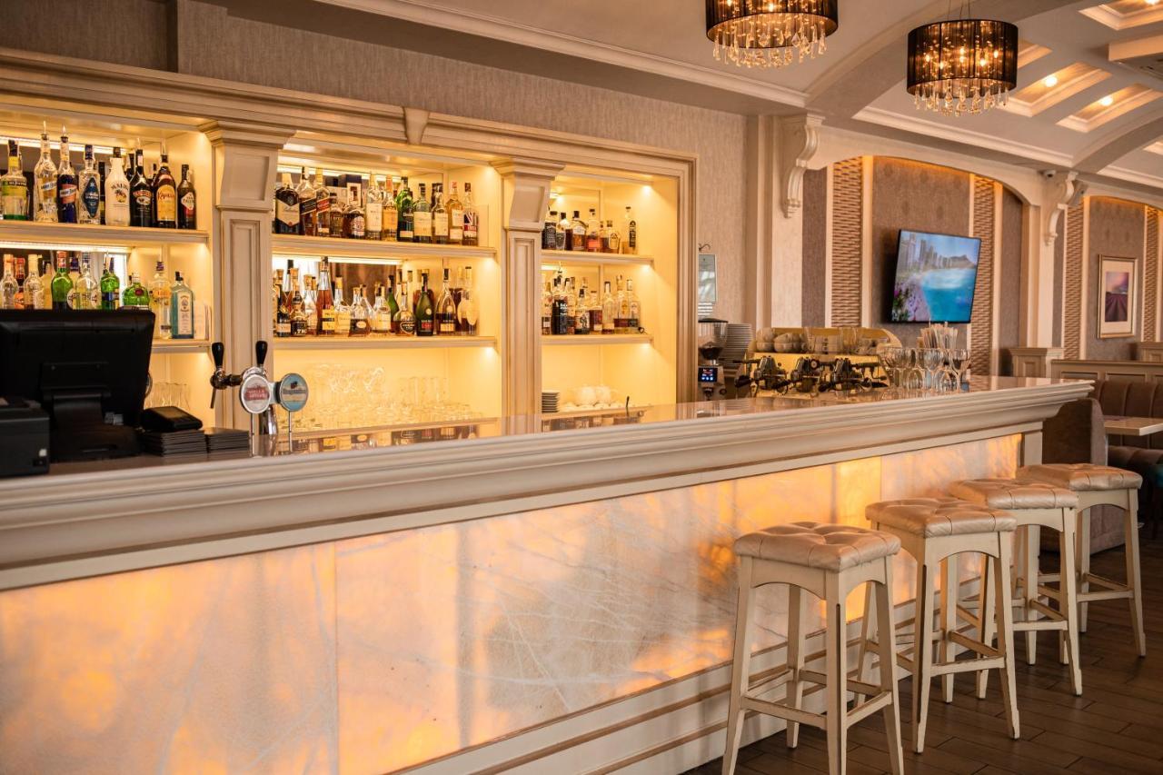Sonata Hotel & Restaurant "Готель Соната" Lviv Exterior photo