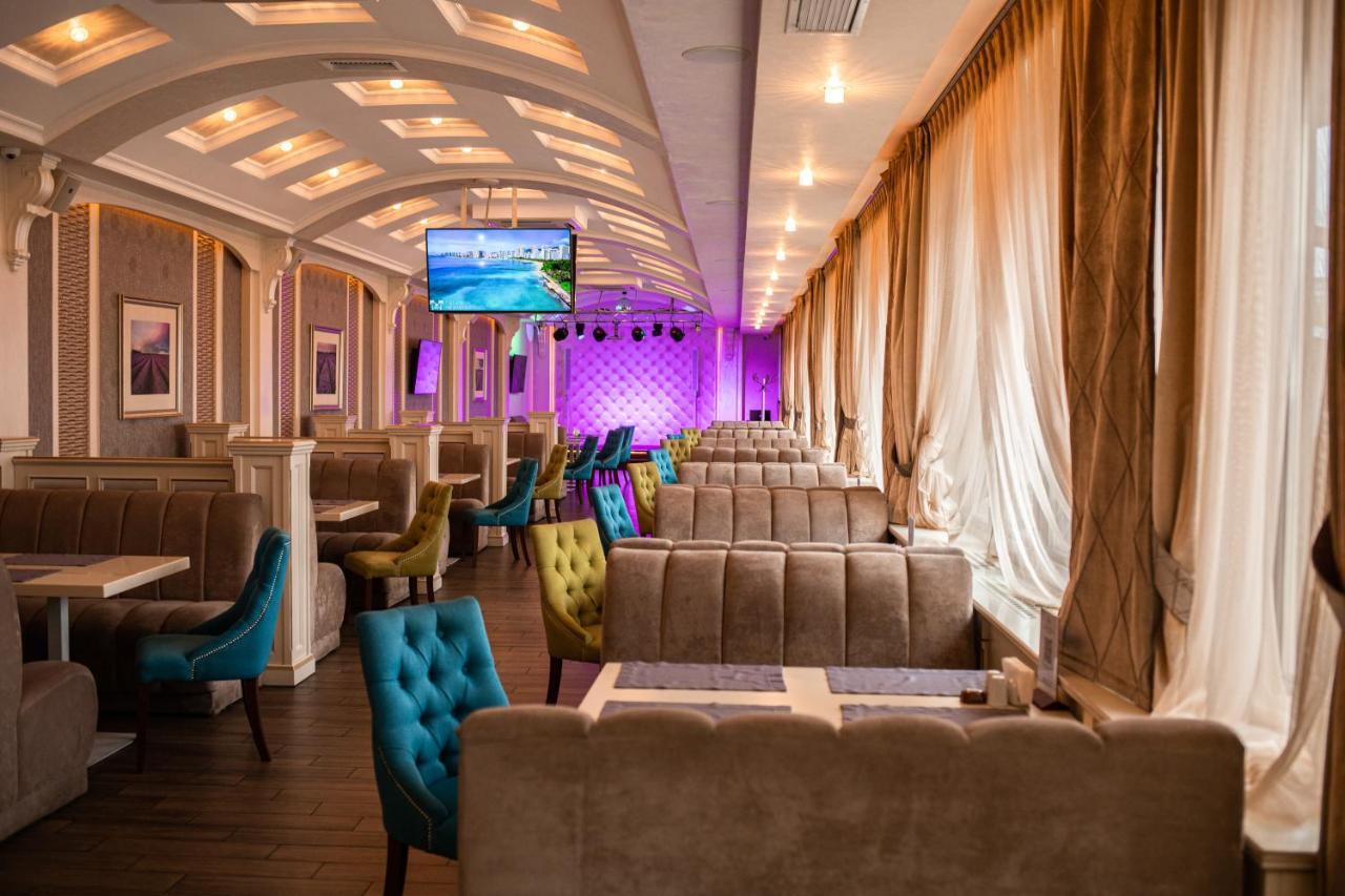 Sonata Hotel & Restaurant "Готель Соната" Lviv Exterior photo