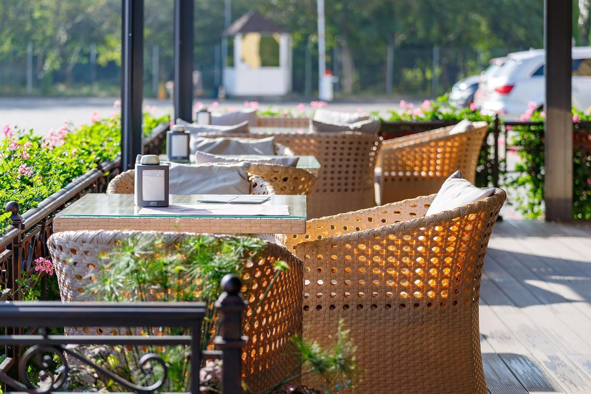 Sonata Hotel & Restaurant "Готель Соната" Lviv Exterior photo