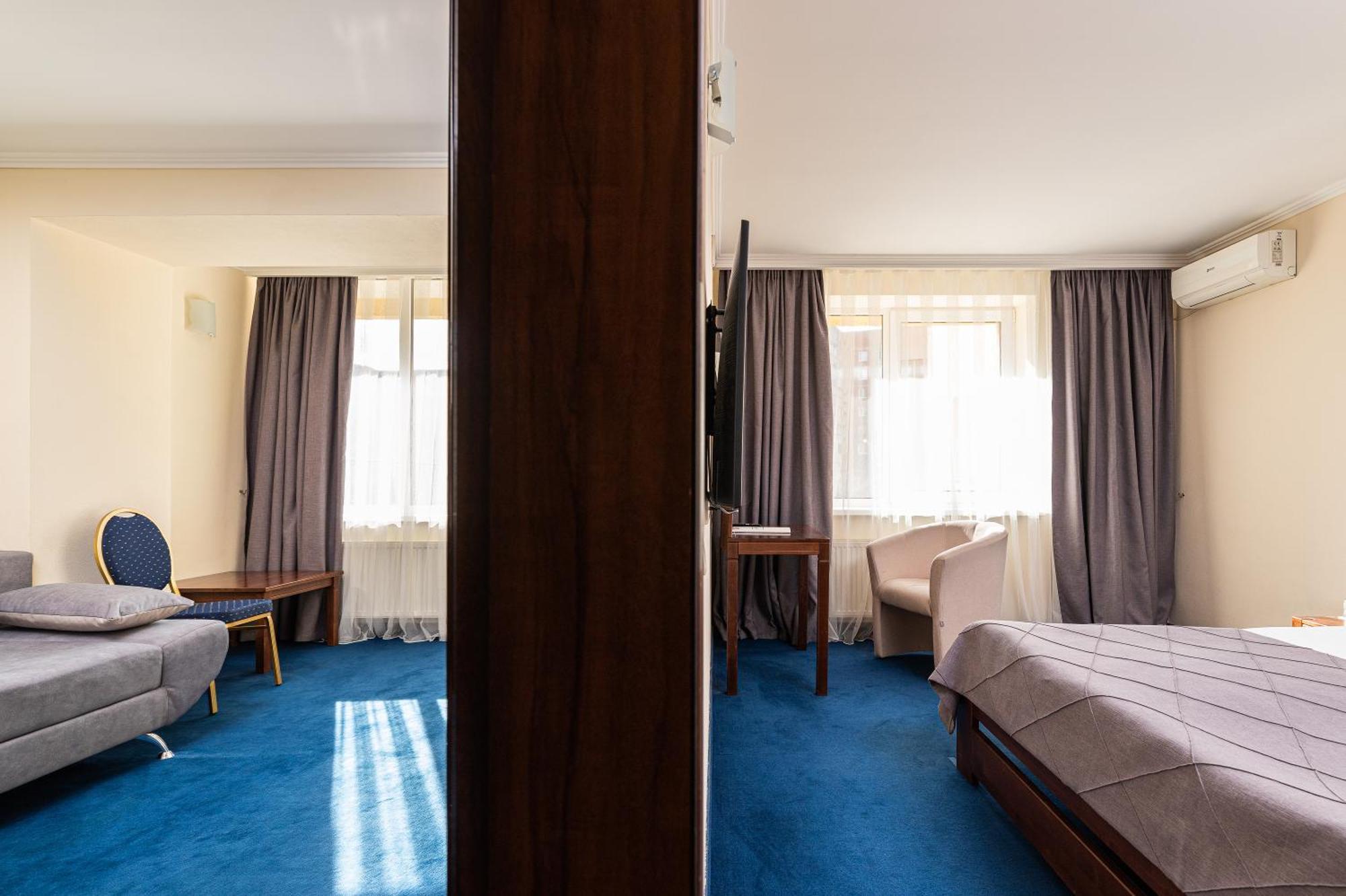 Sonata Hotel & Restaurant "Готель Соната" Lviv Room photo
