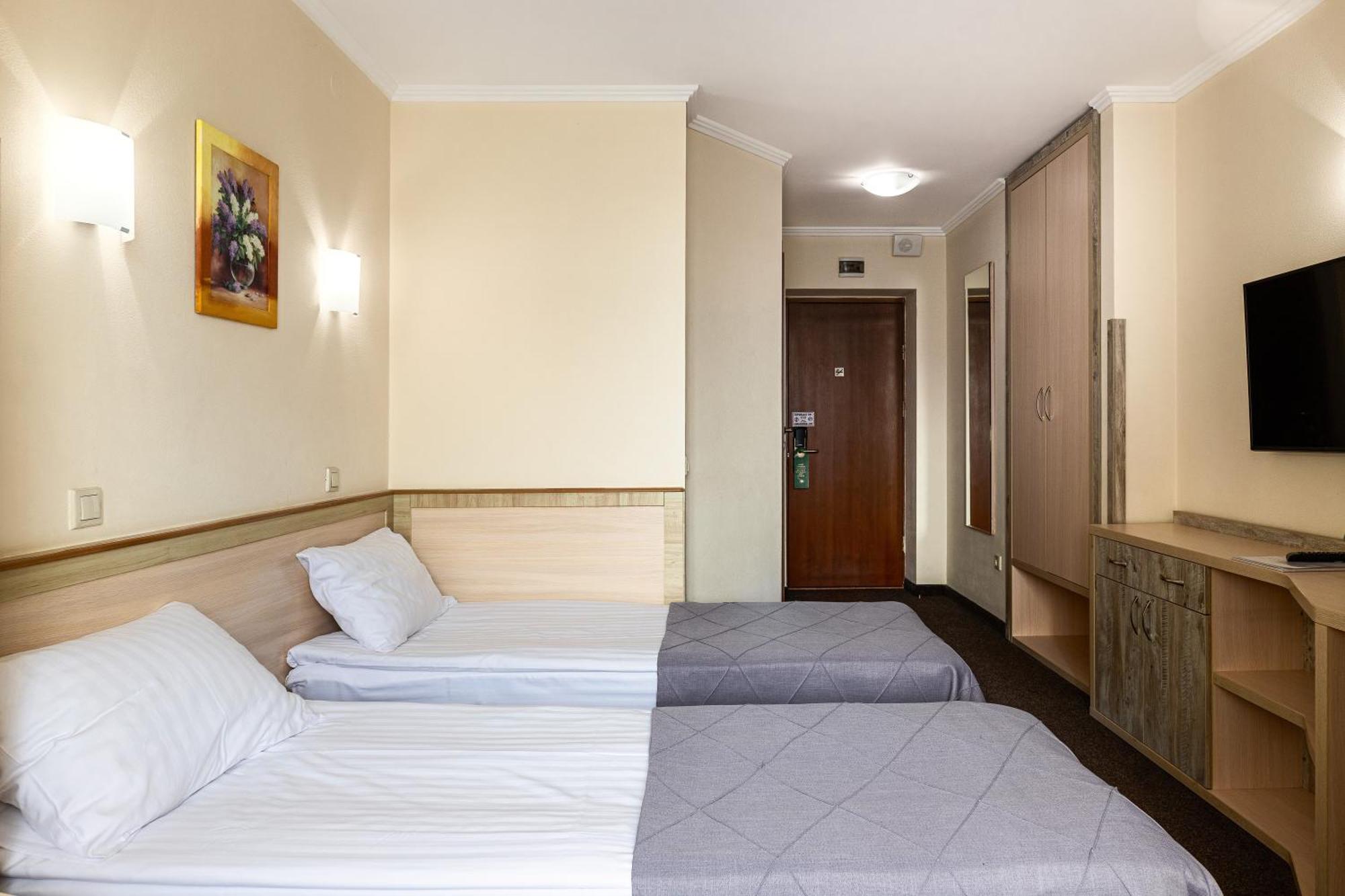 Sonata Hotel & Restaurant "Готель Соната" Lviv Room photo