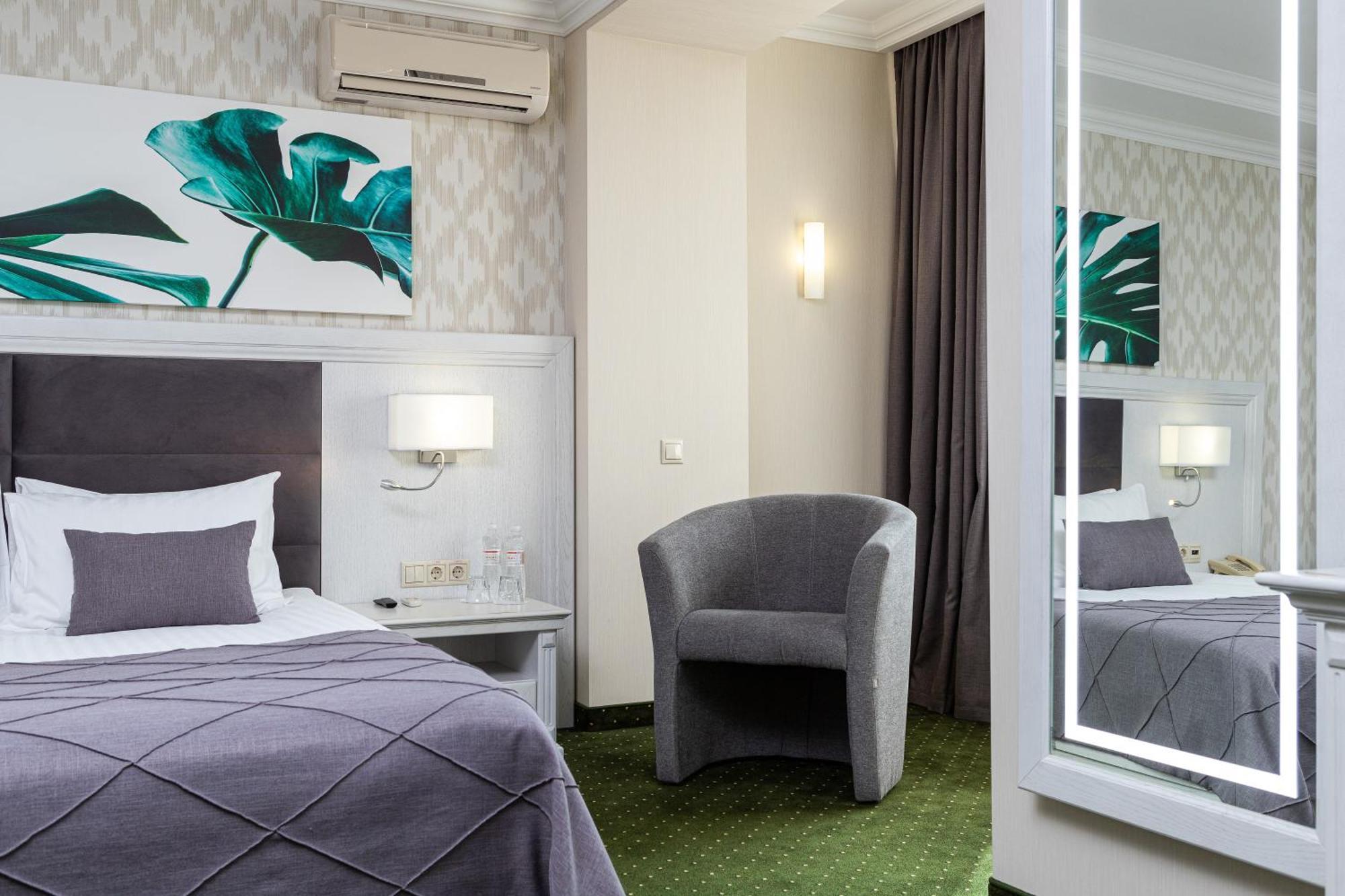 Sonata Hotel & Restaurant "Готель Соната" Lviv Room photo